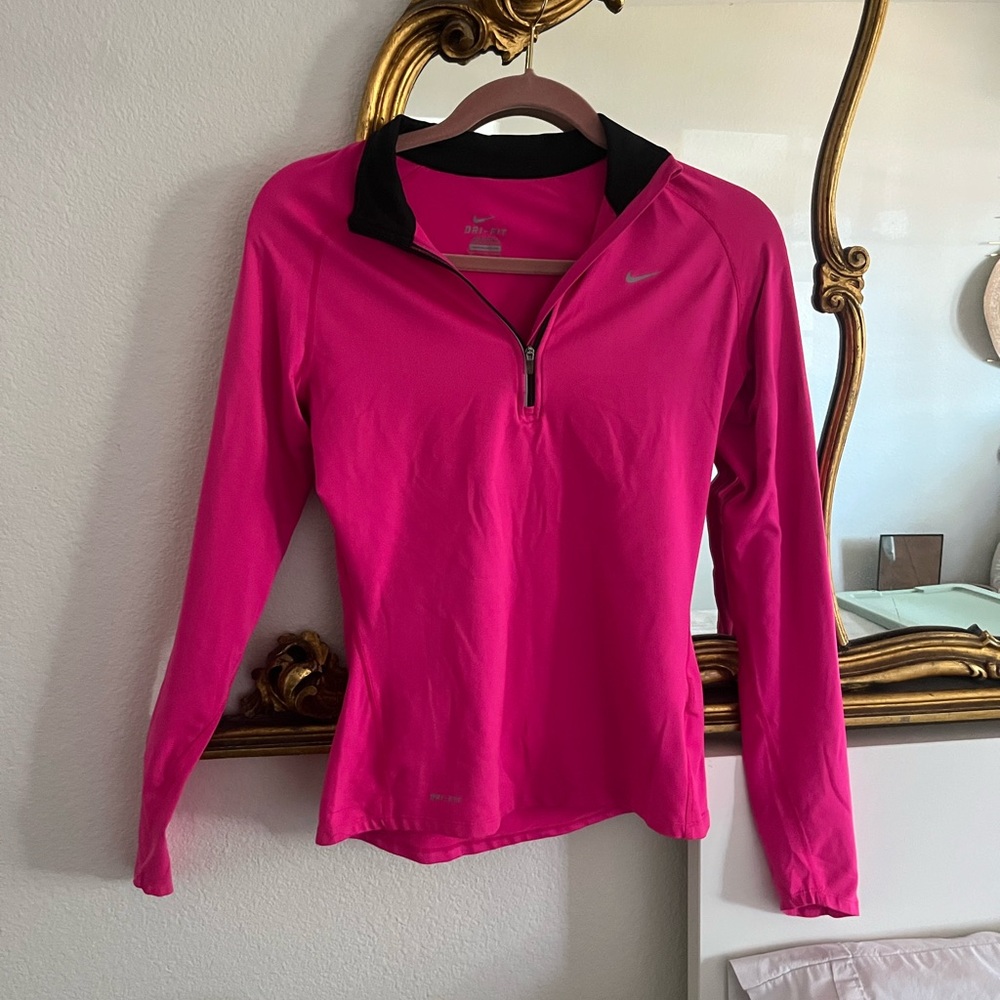 Nike Pink Fitted Long Sleeve workout Sweater top size small